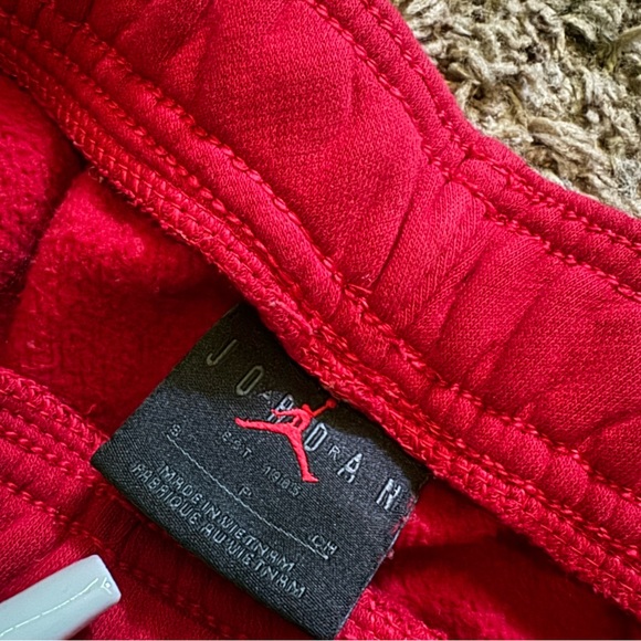 Red jordan sweatpants size small women’s - Picture 2 of 3